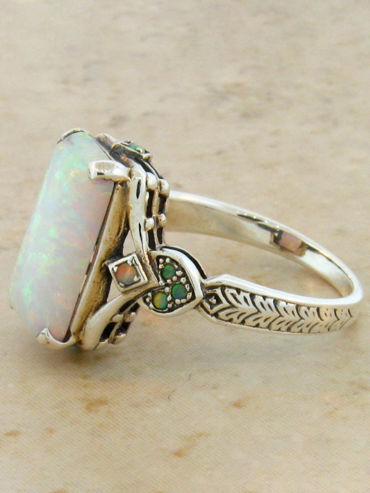 Retro Weiß Opal Alt Silber Ring