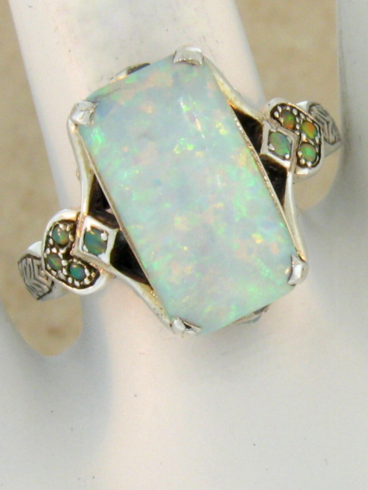 Retro Weiß Opal Alt Silber Ring